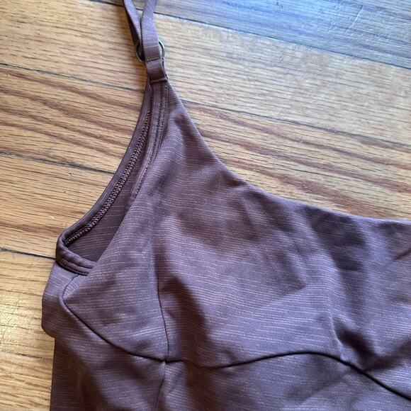 Outdoor Voices Move Free Leotard Bodysuit in Cocoa – Sleek & Supportive - Picture 3 of 9